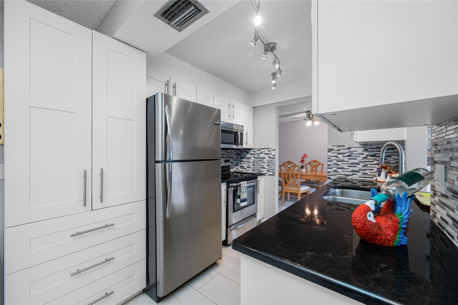 VILLAS CAPRI CONDO - Residential