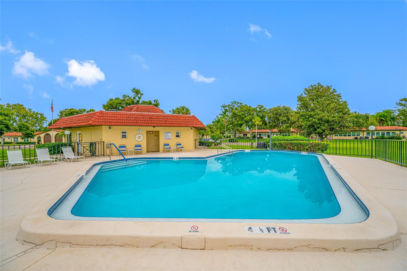 VILLAS CAPRI CONDO - Residential