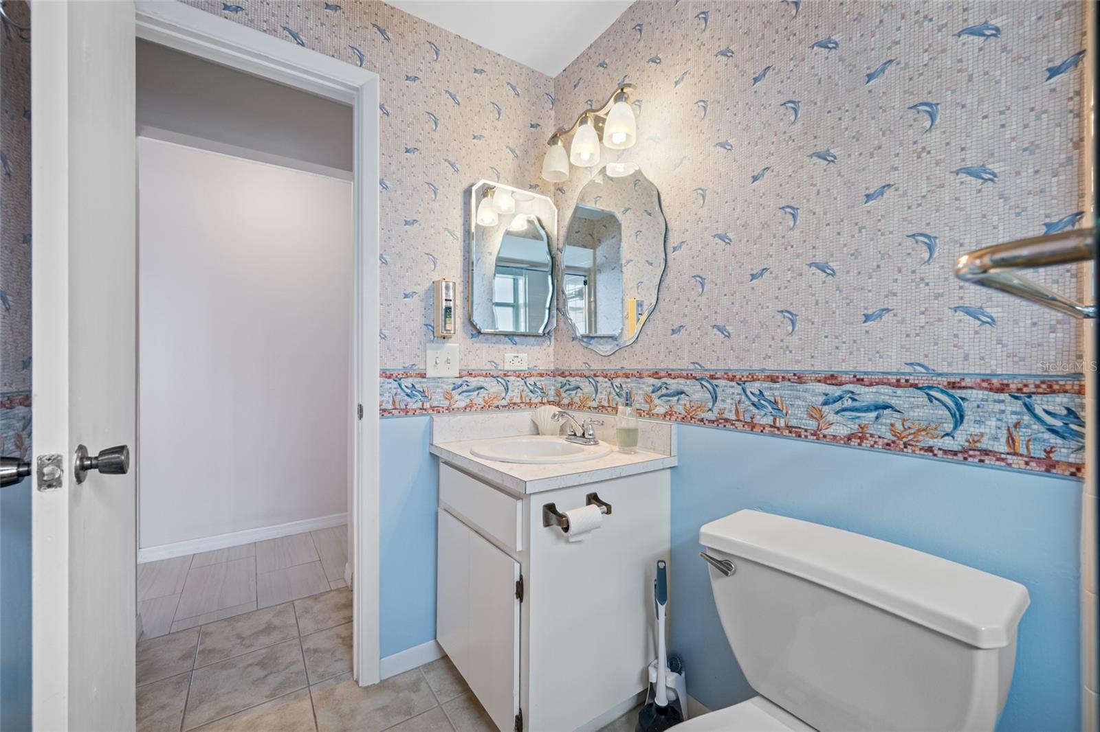 VILLAS CAPRI CONDO - Residential