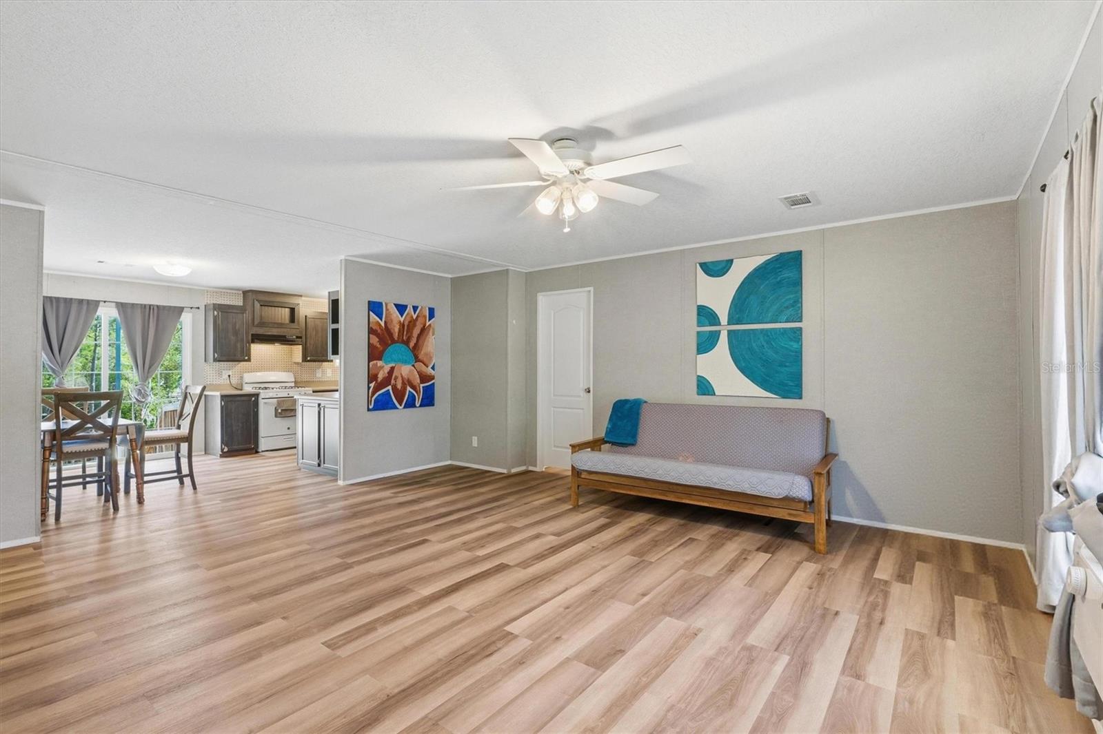 UNIVERSITY ESTATES 205 206 - Residential