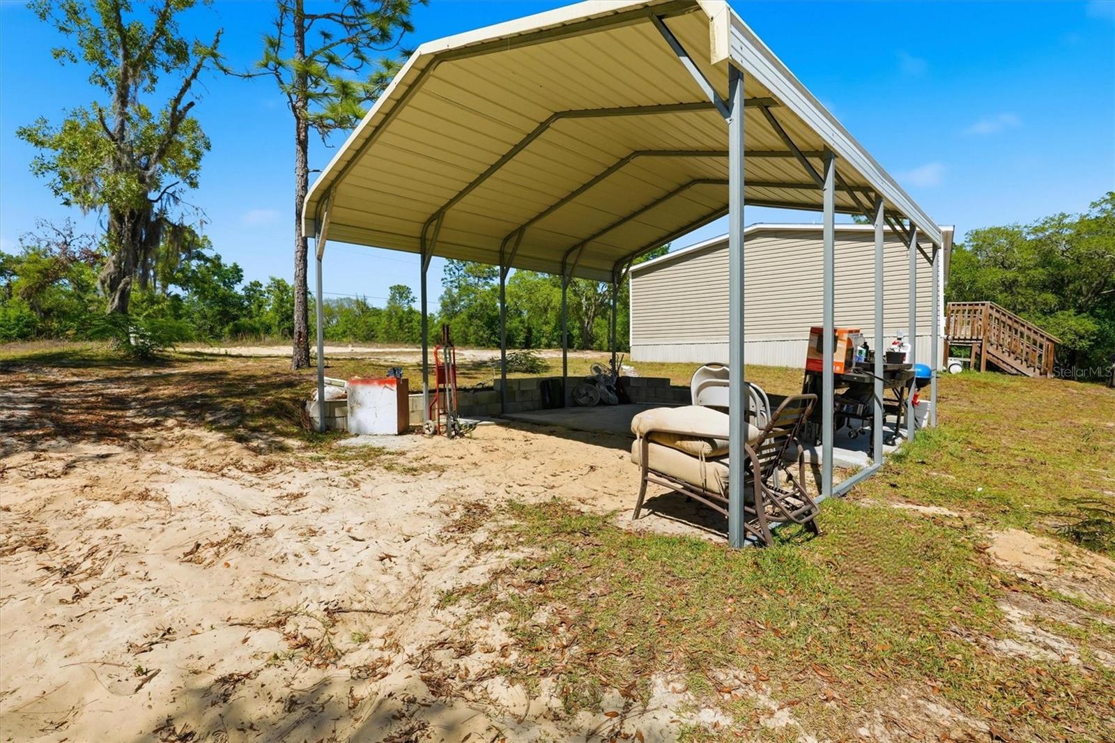 UNIVERSITY ESTATES 205 206 - Residential