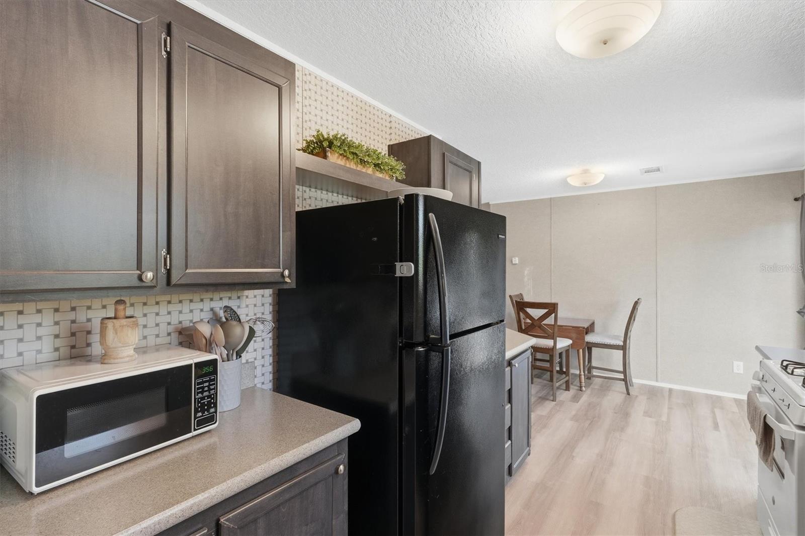 UNIVERSITY ESTATES 205 206 - Residential
