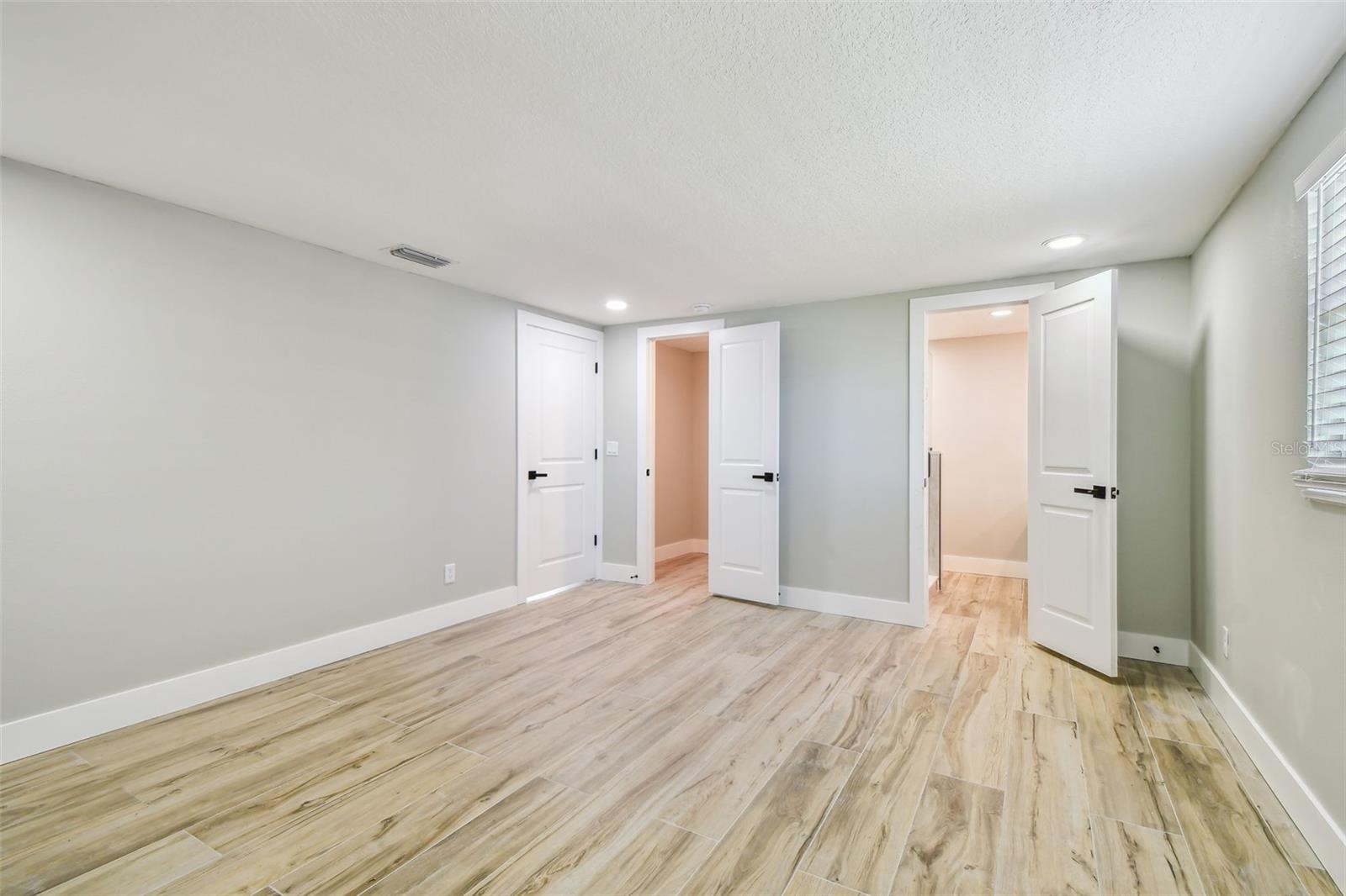 HUDSON BEACH ESTATES UN 3 ADD 1 - Residential Lease