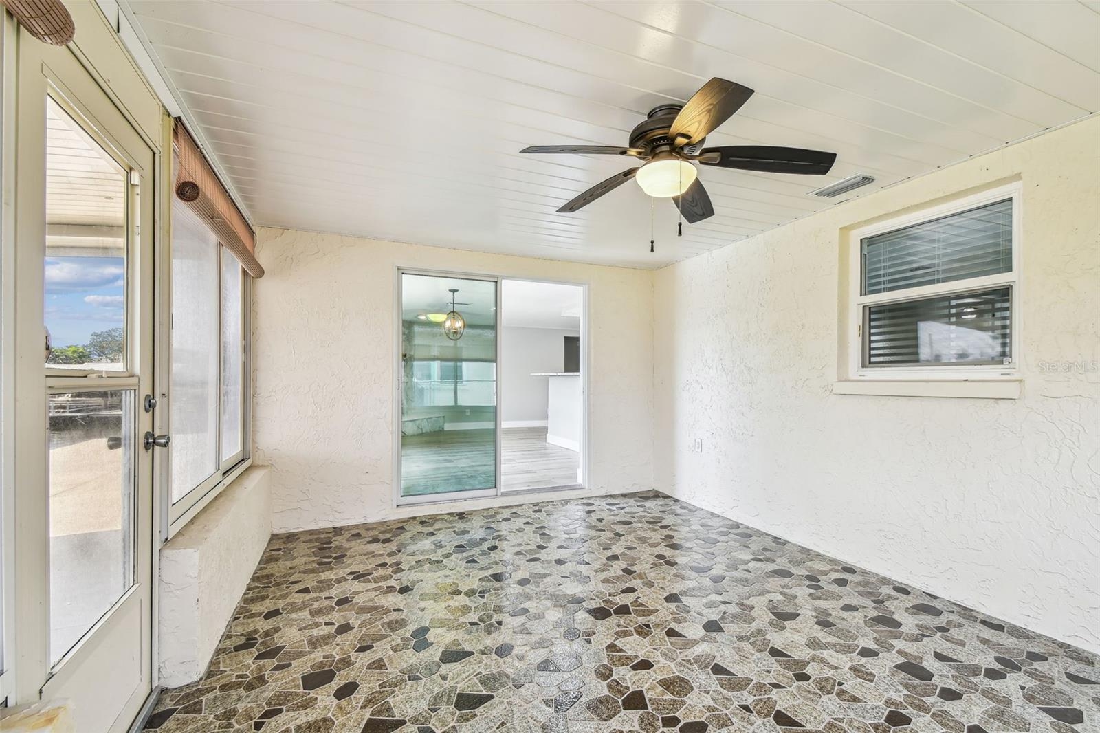 HUDSON BEACH ESTATES UN 3 ADD 1 - Residential Lease
