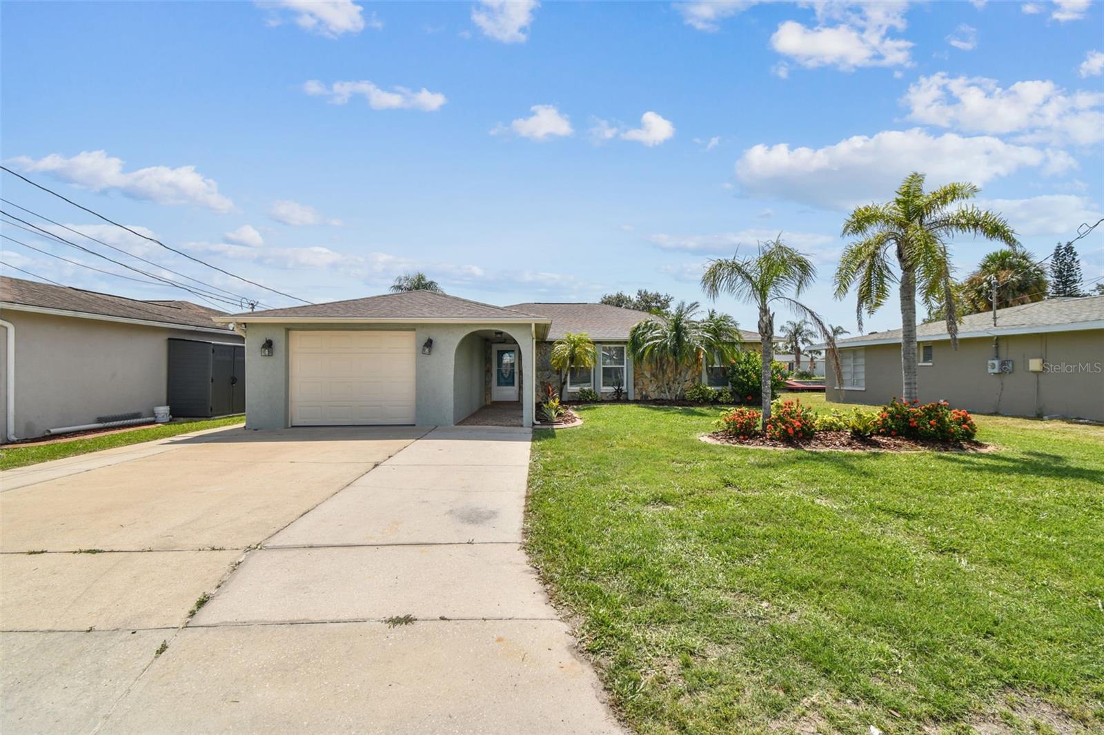 HUDSON BEACH ESTATES UN 3 ADD 1 - Residential Lease