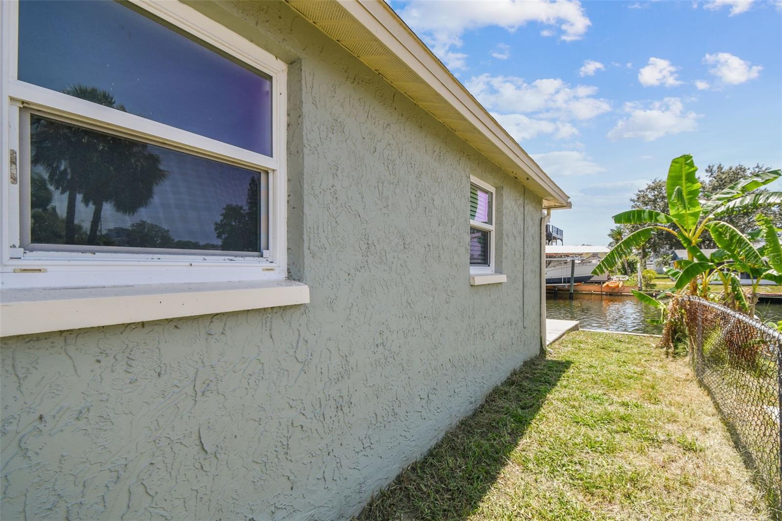 HUDSON BEACH ESTATES UN 3 ADD 1 - Residential Lease