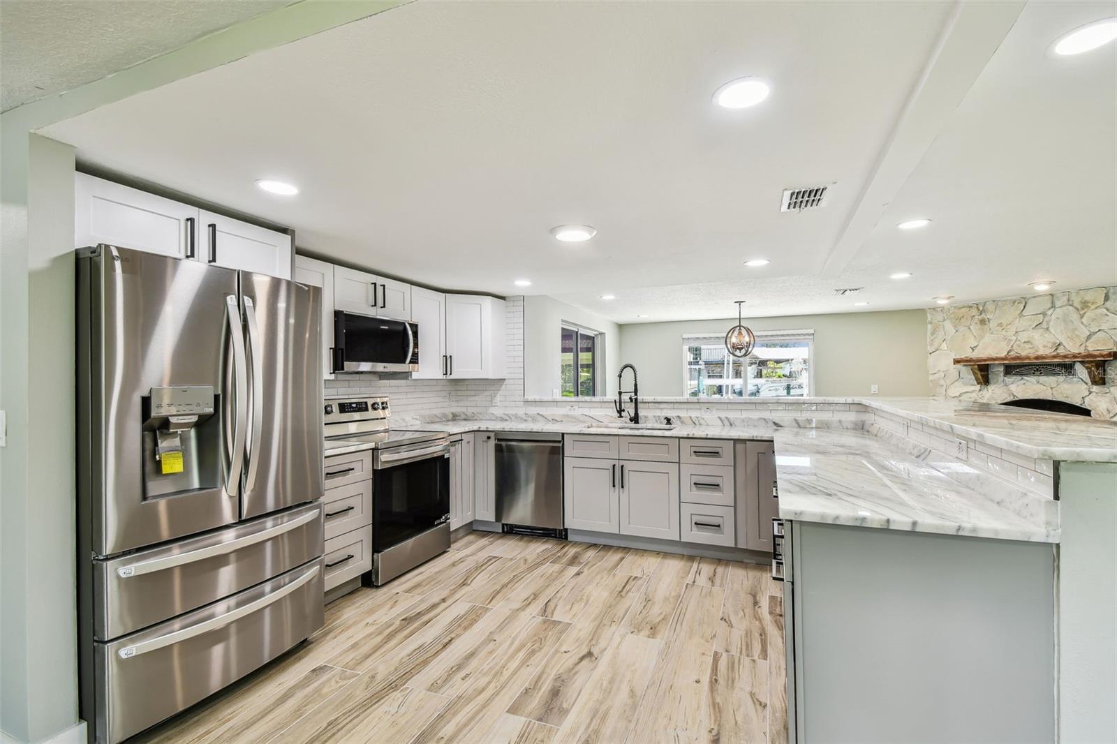 HUDSON BEACH ESTATES UN 3 ADD 1 - Residential Lease