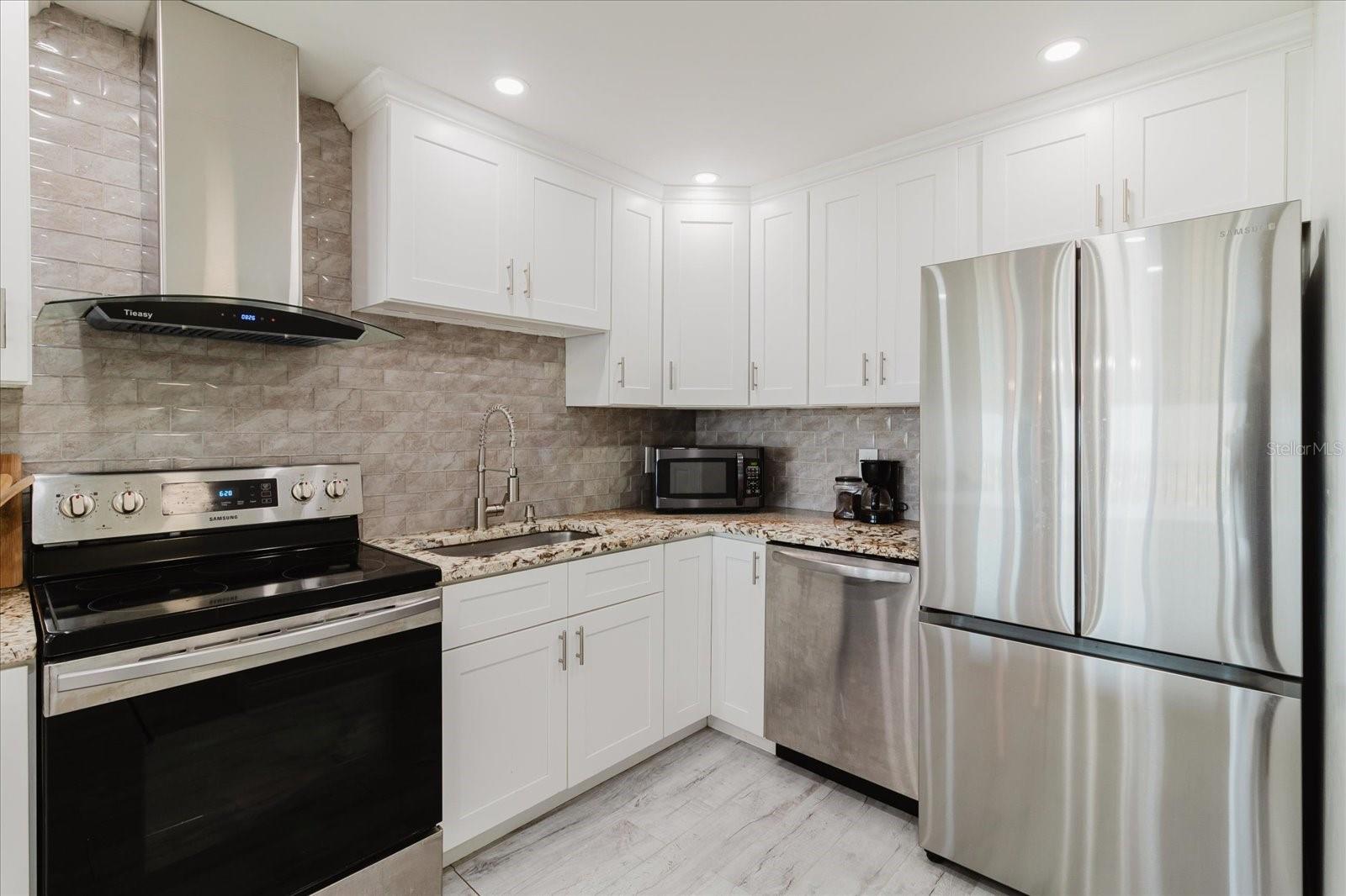 51 ISLAND WAY CONDO - Residential