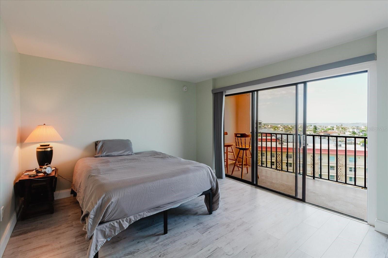 51 ISLAND WAY CONDO - Residential