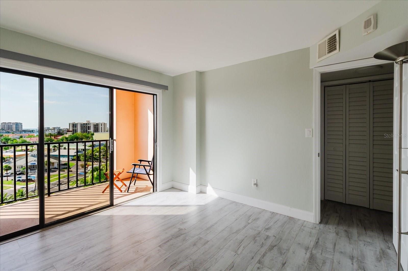 51 ISLAND WAY CONDO - Residential