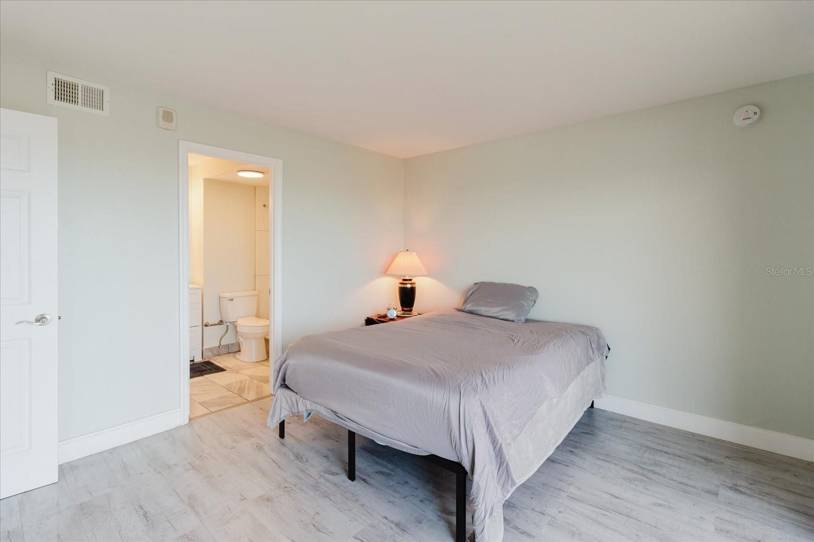 51 ISLAND WAY CONDO - Residential