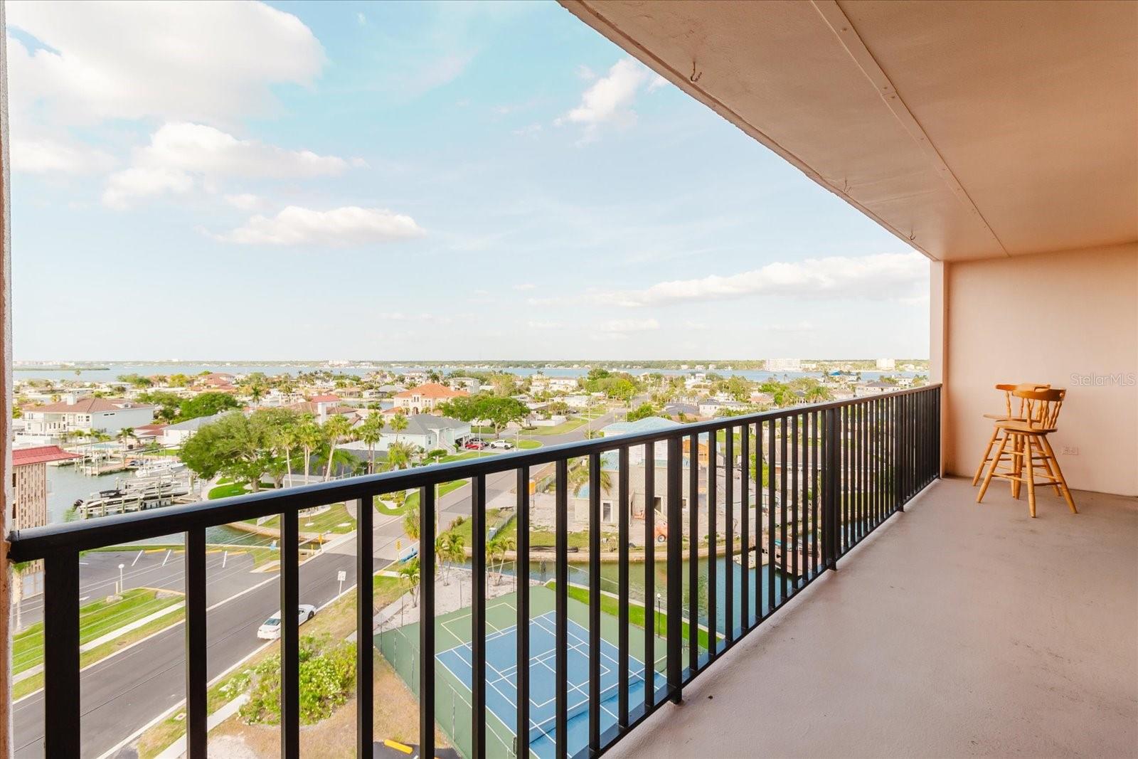 51 ISLAND WAY CONDO - Residential