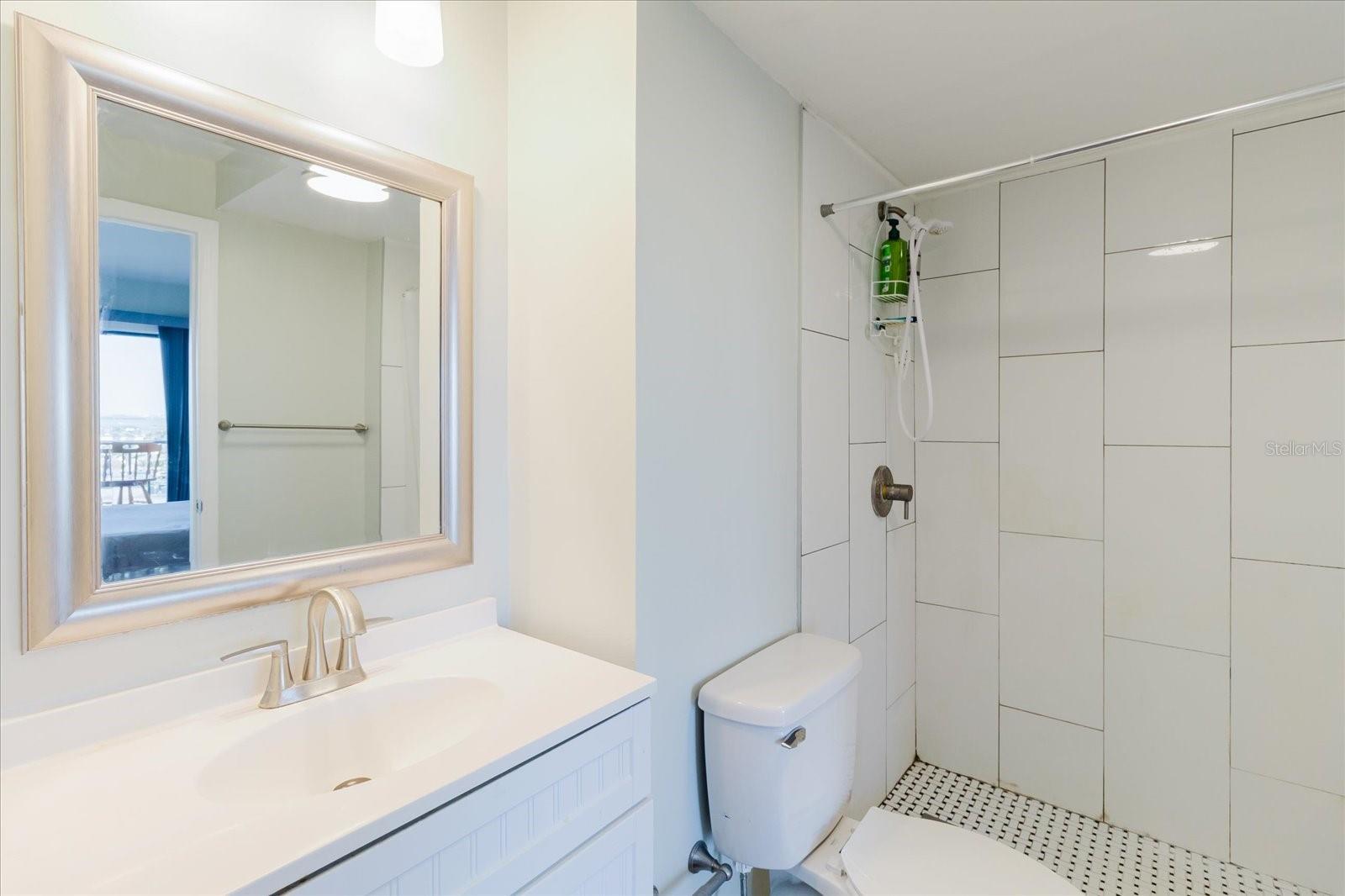 51 ISLAND WAY CONDO - Residential