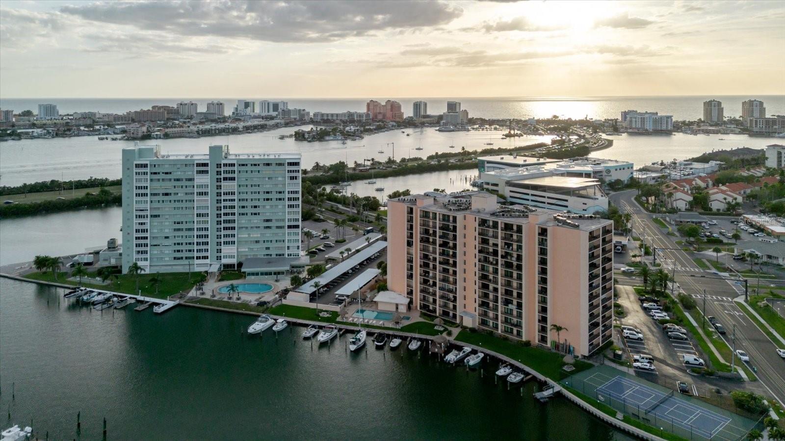 51 ISLAND WAY CONDO - Residential