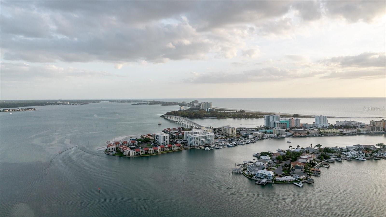 51 ISLAND WAY CONDO - Residential