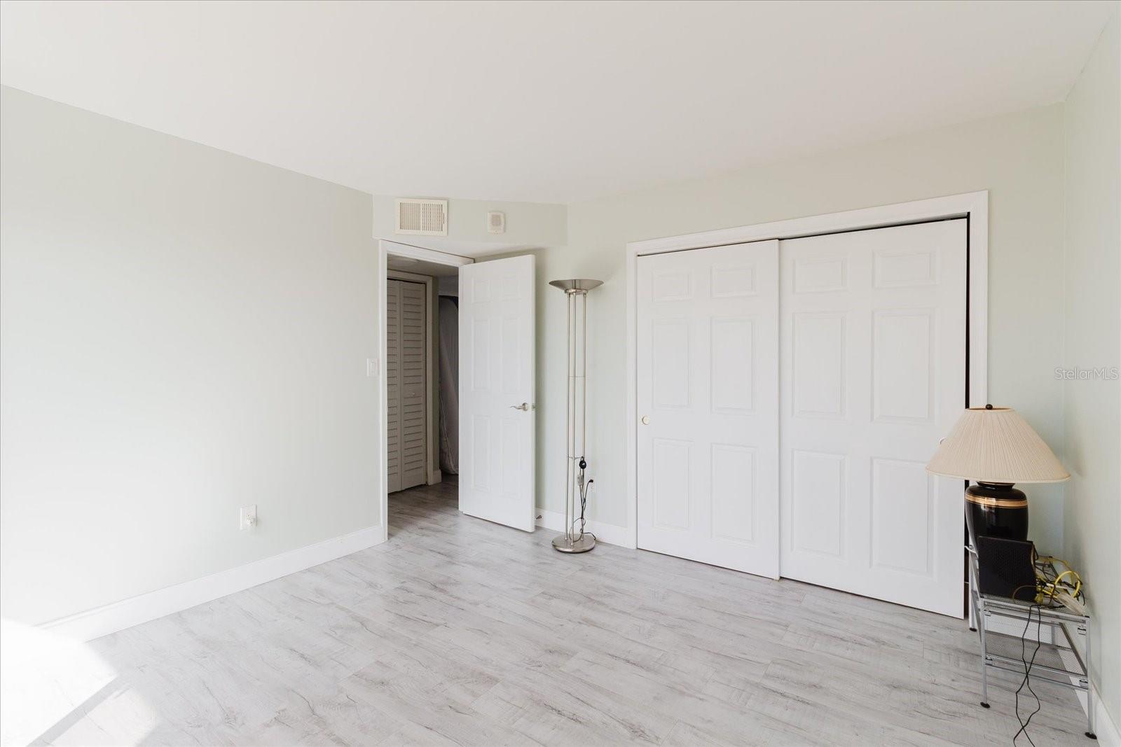 51 ISLAND WAY CONDO - Residential