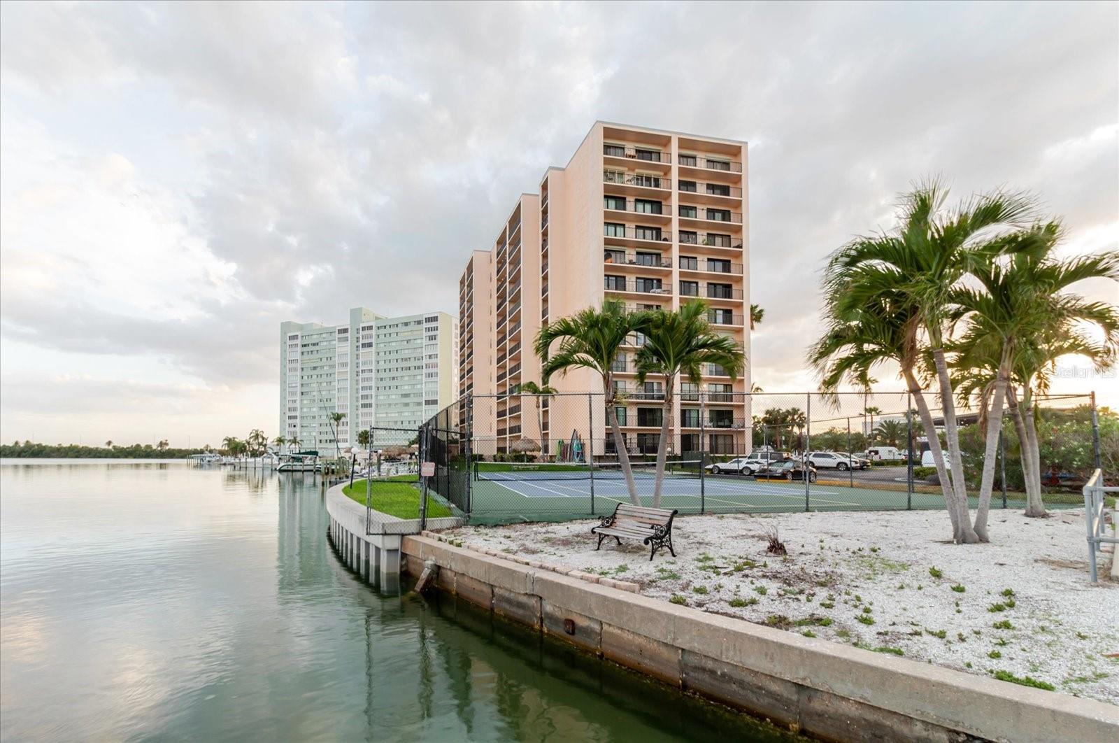 51 ISLAND WAY CONDO - Residential