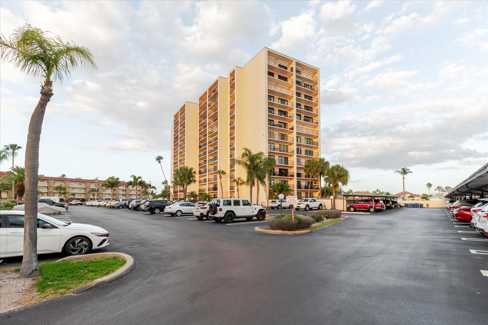 51 ISLAND WAY CONDO - Residential