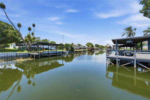 30107 Green Bay Drive, Tavares, FL 32778