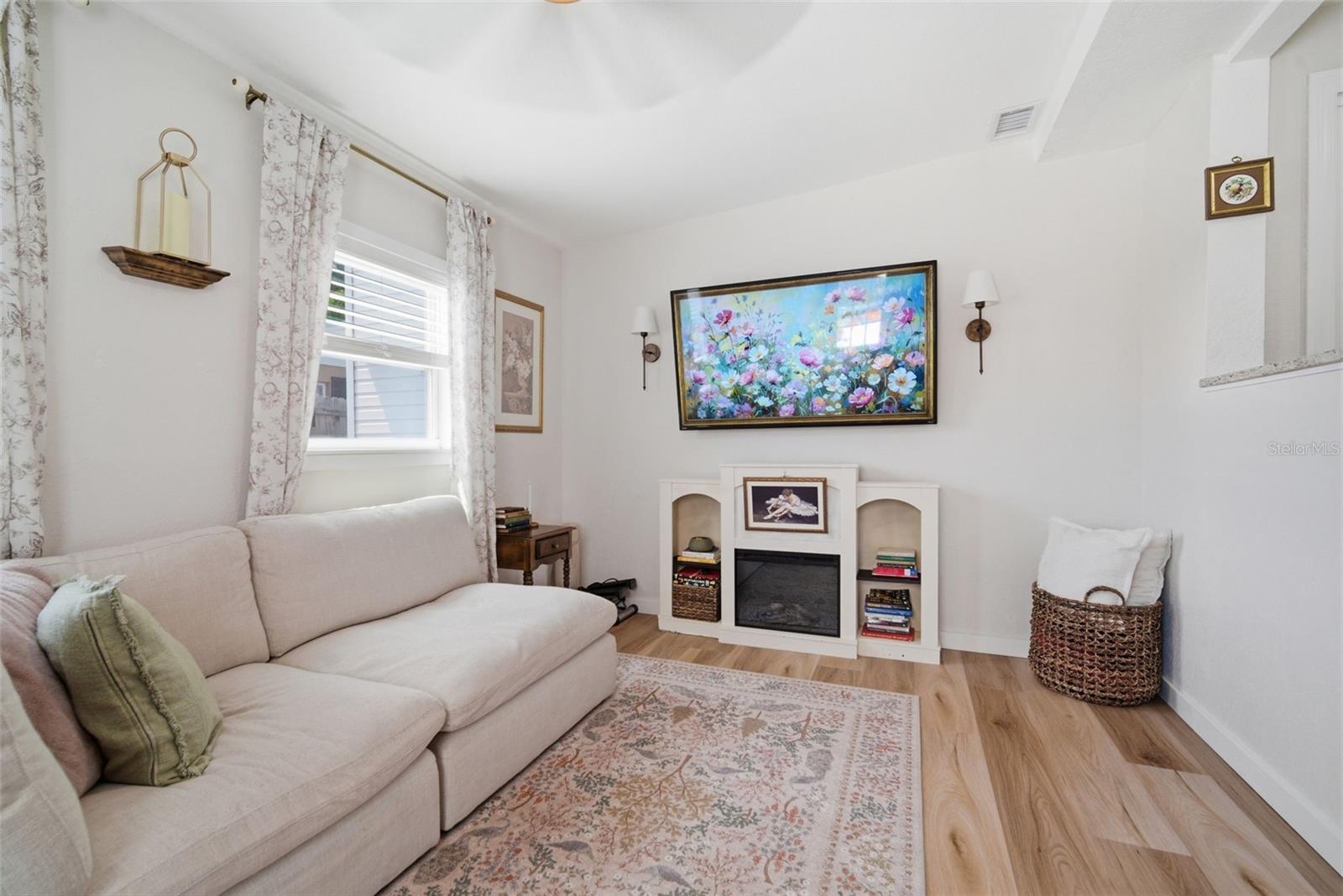 INTER BAY - Residential