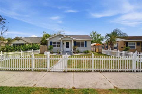Photo of 4120 Burlington Avenue N, St Petersburg, FL 33713 (MLS # TB8504703)