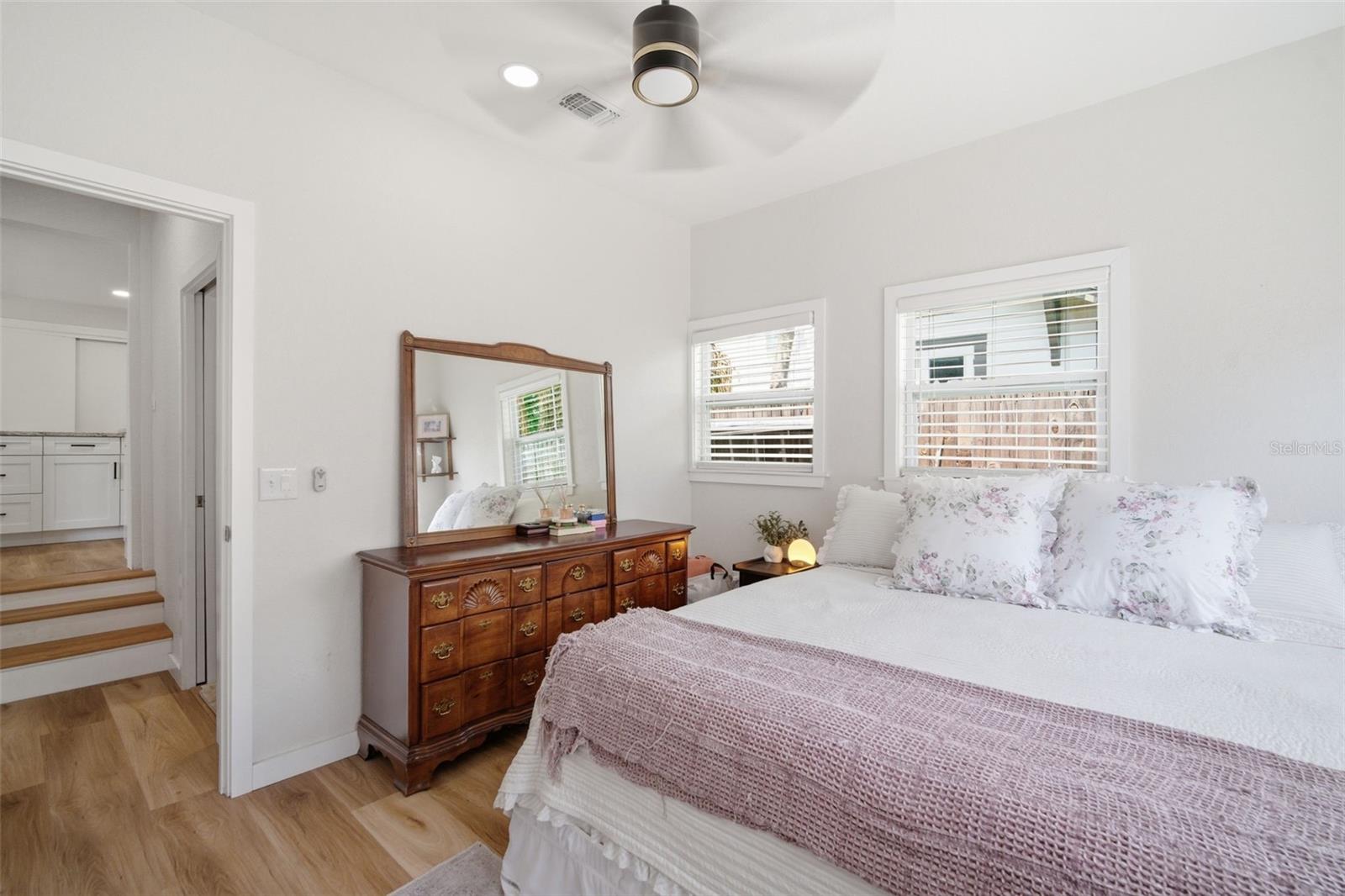 INTER BAY - Residential