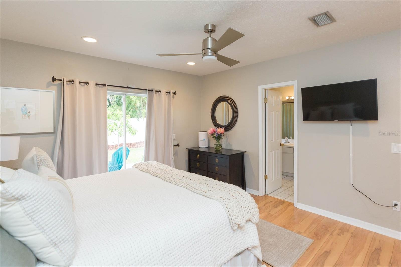 OAKELLARS - Residential