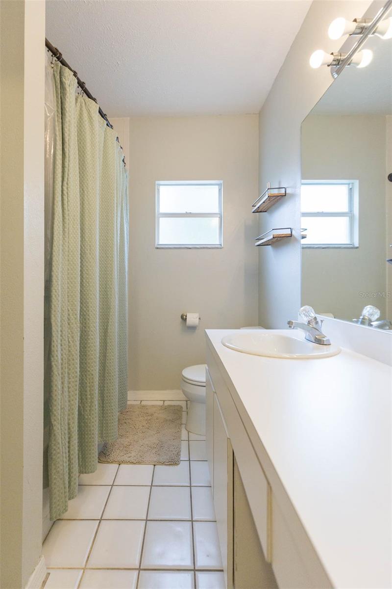 OAKELLARS - Residential