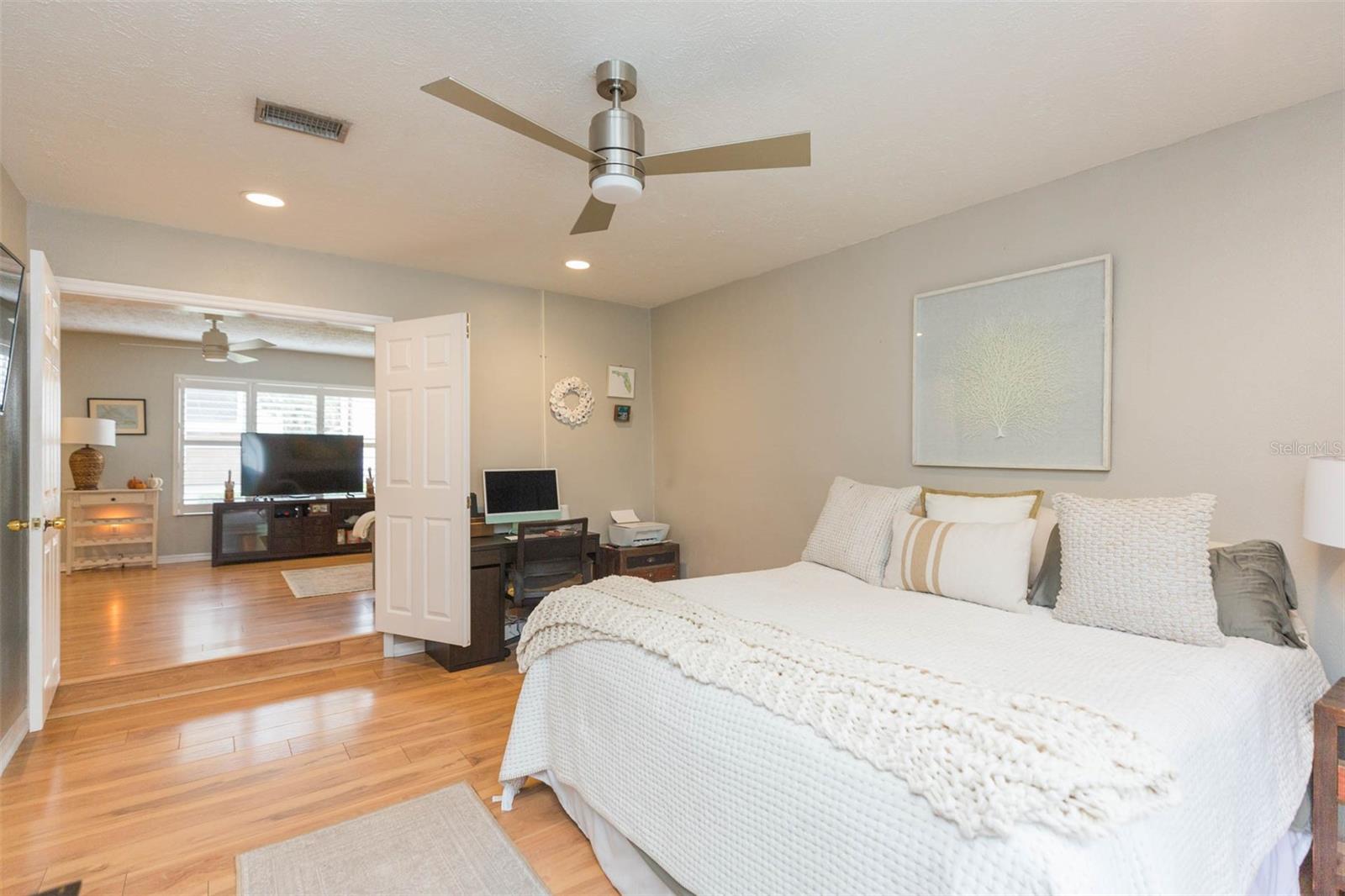 OAKELLARS - Residential