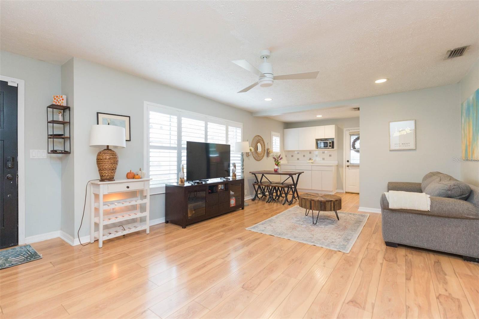 OAKELLARS - Residential