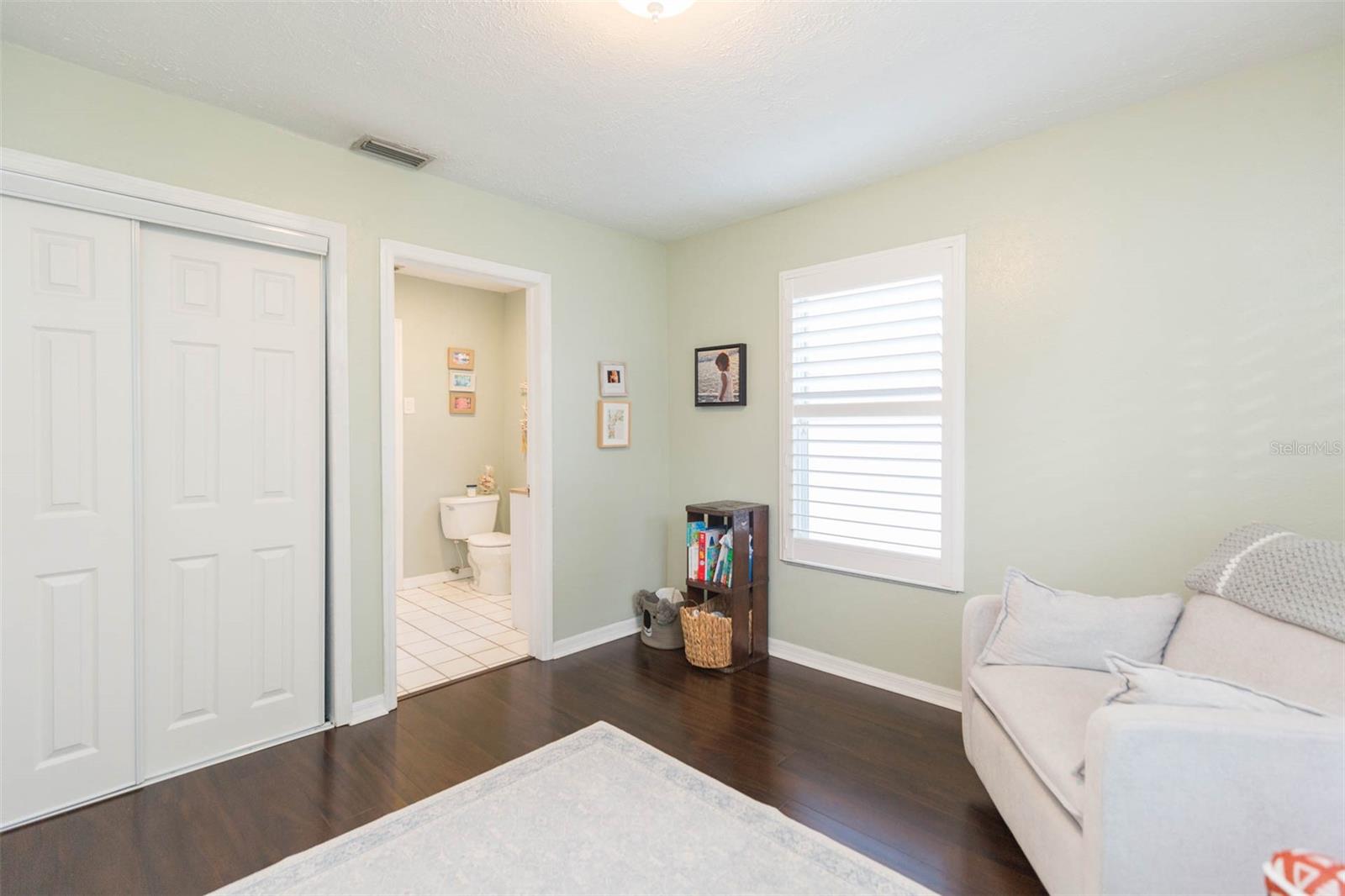 OAKELLARS - Residential