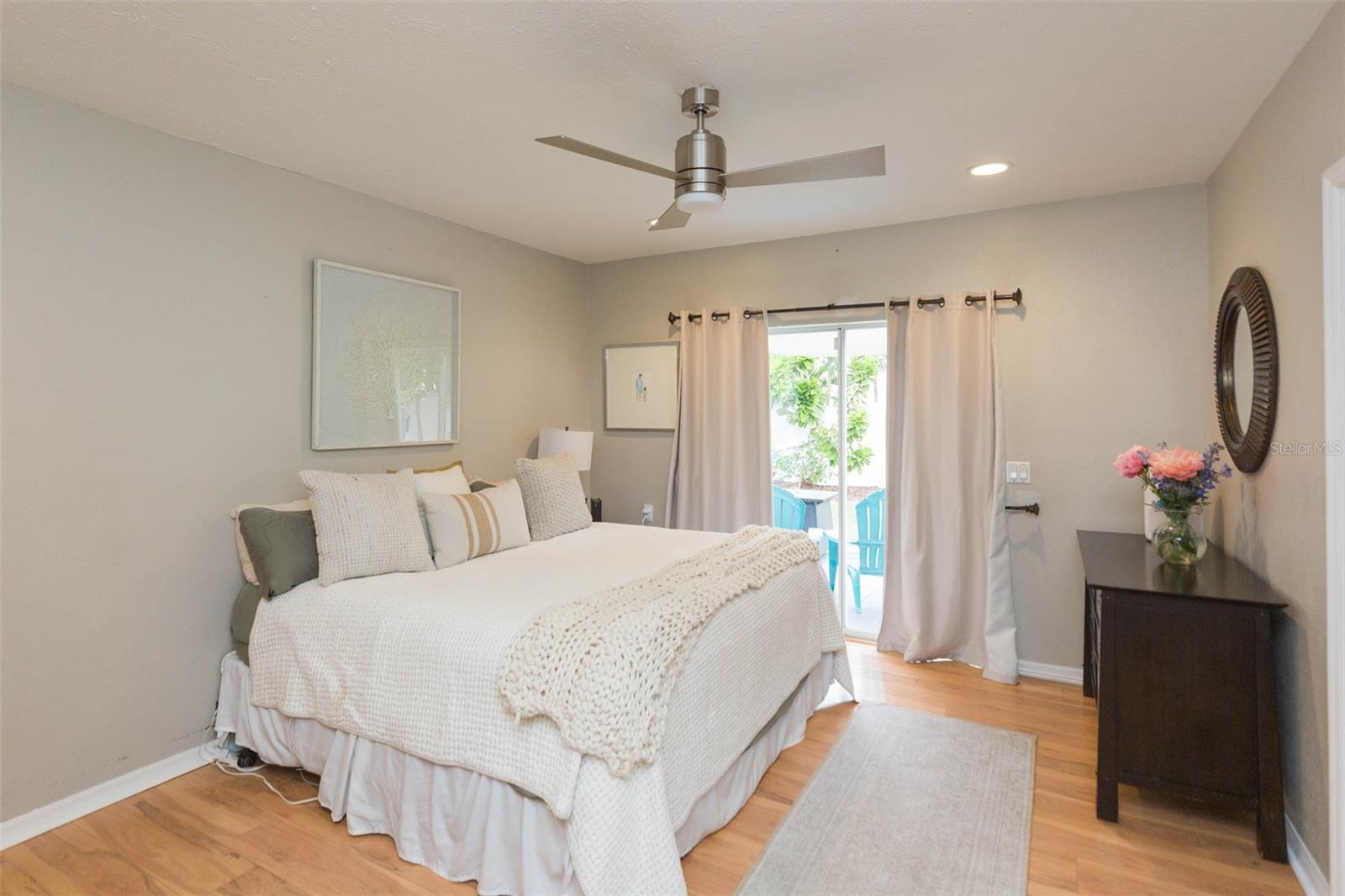 OAKELLARS - Residential