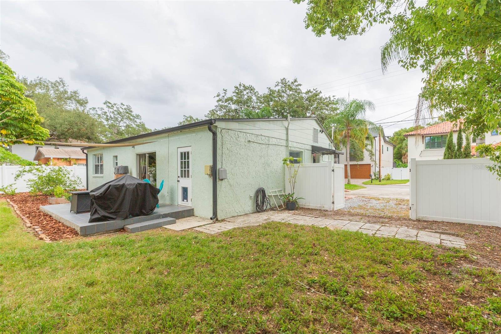 OAKELLARS - Residential