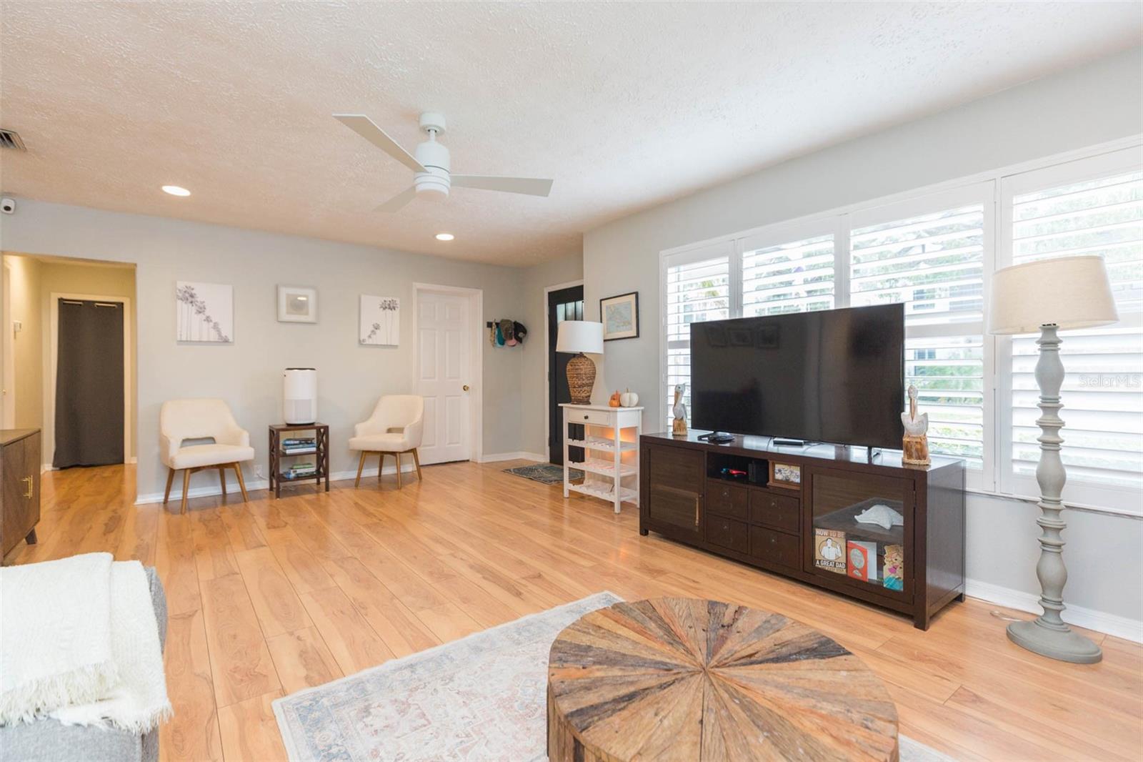 OAKELLARS - Residential