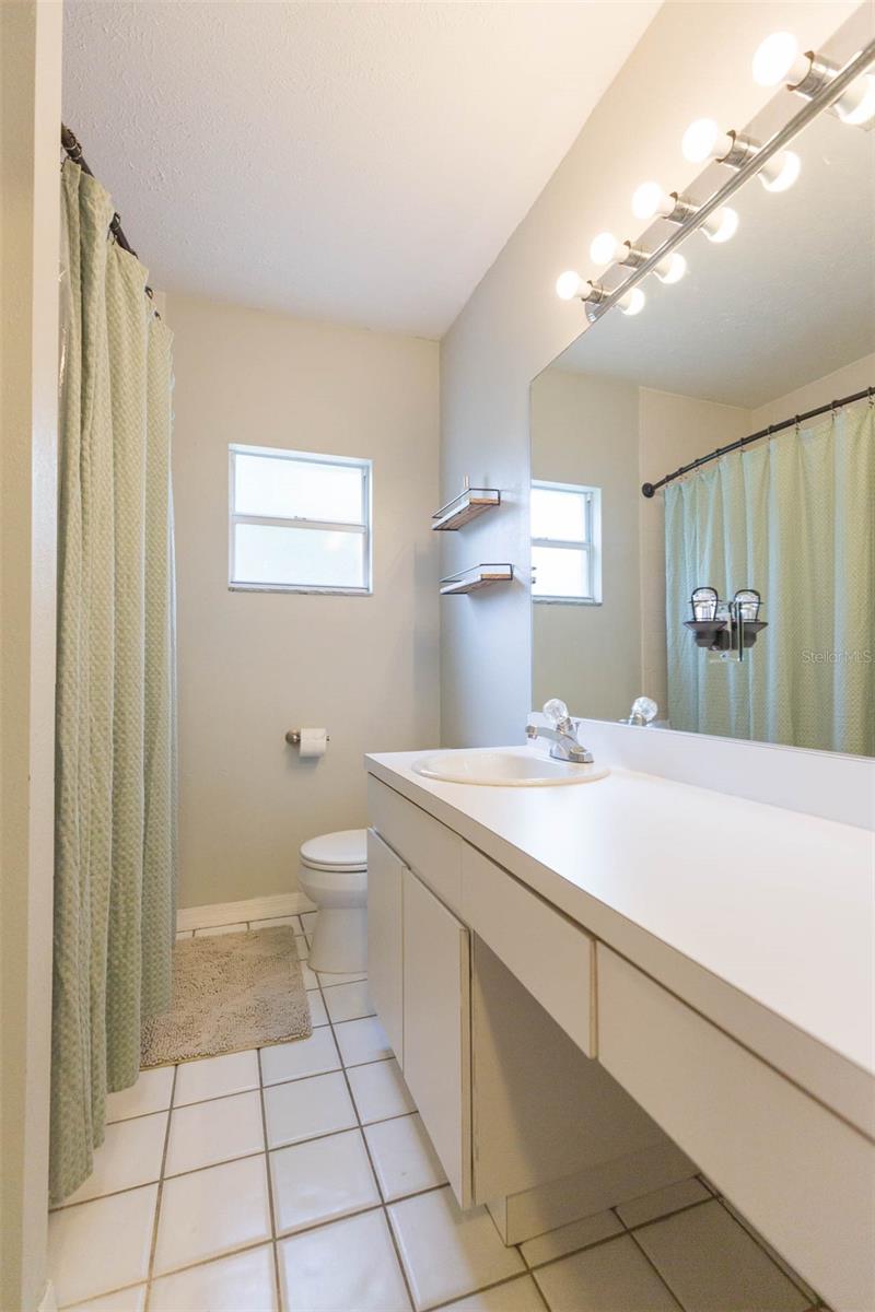 OAKELLARS - Residential