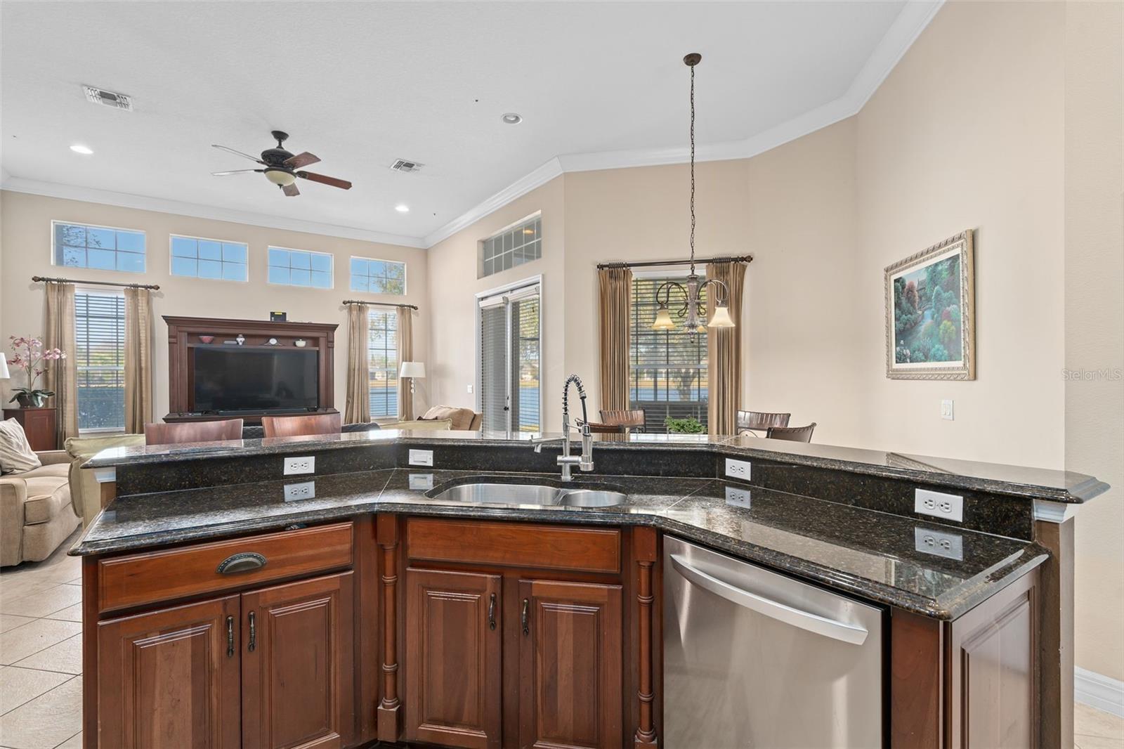 VISTA LAKES VLGS N-14 WARWICK - Residential