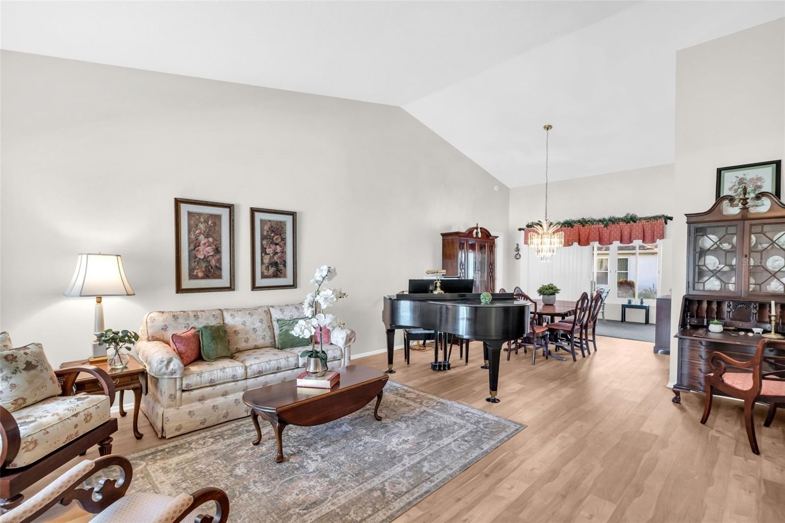 3960 TARPON POINTE CIRCLE