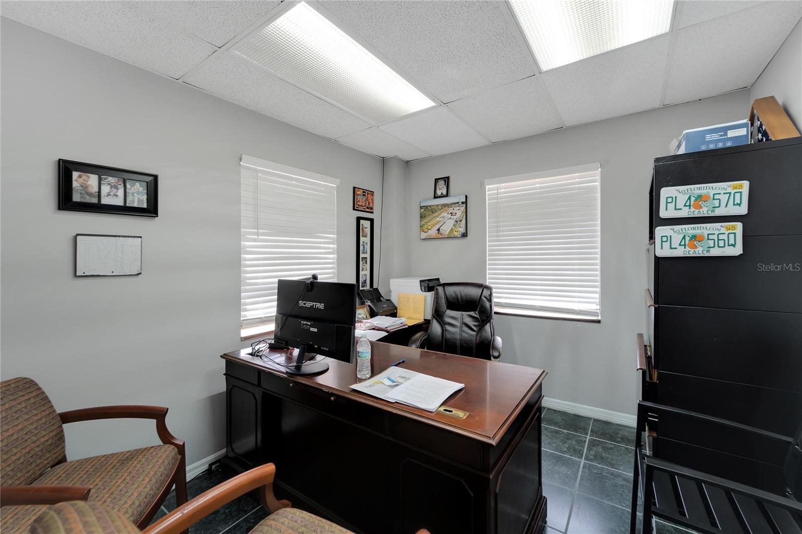 THOMAS WAYNE SUB - Commercial Lease