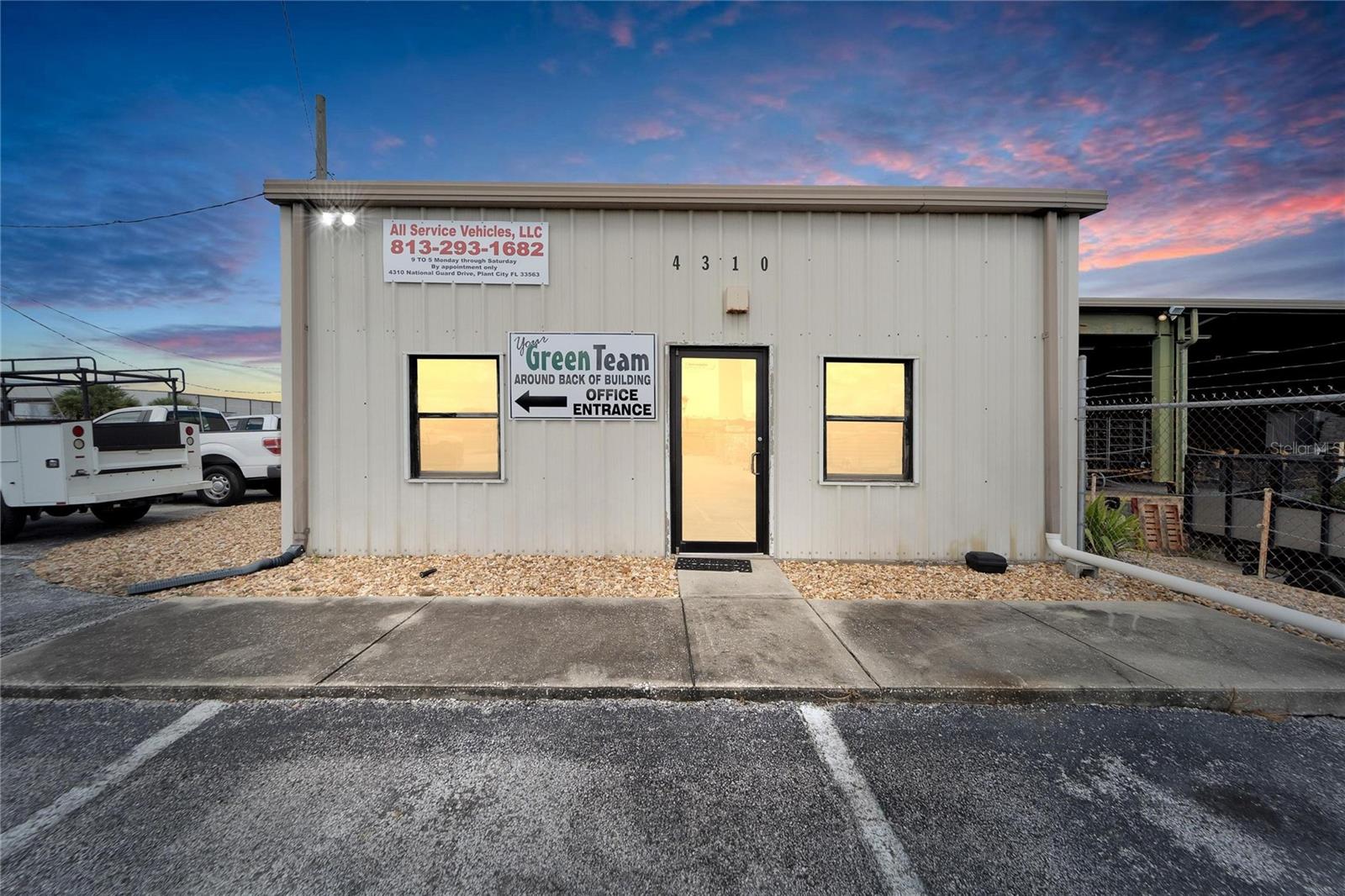 THOMAS WAYNE SUB - Commercial Lease