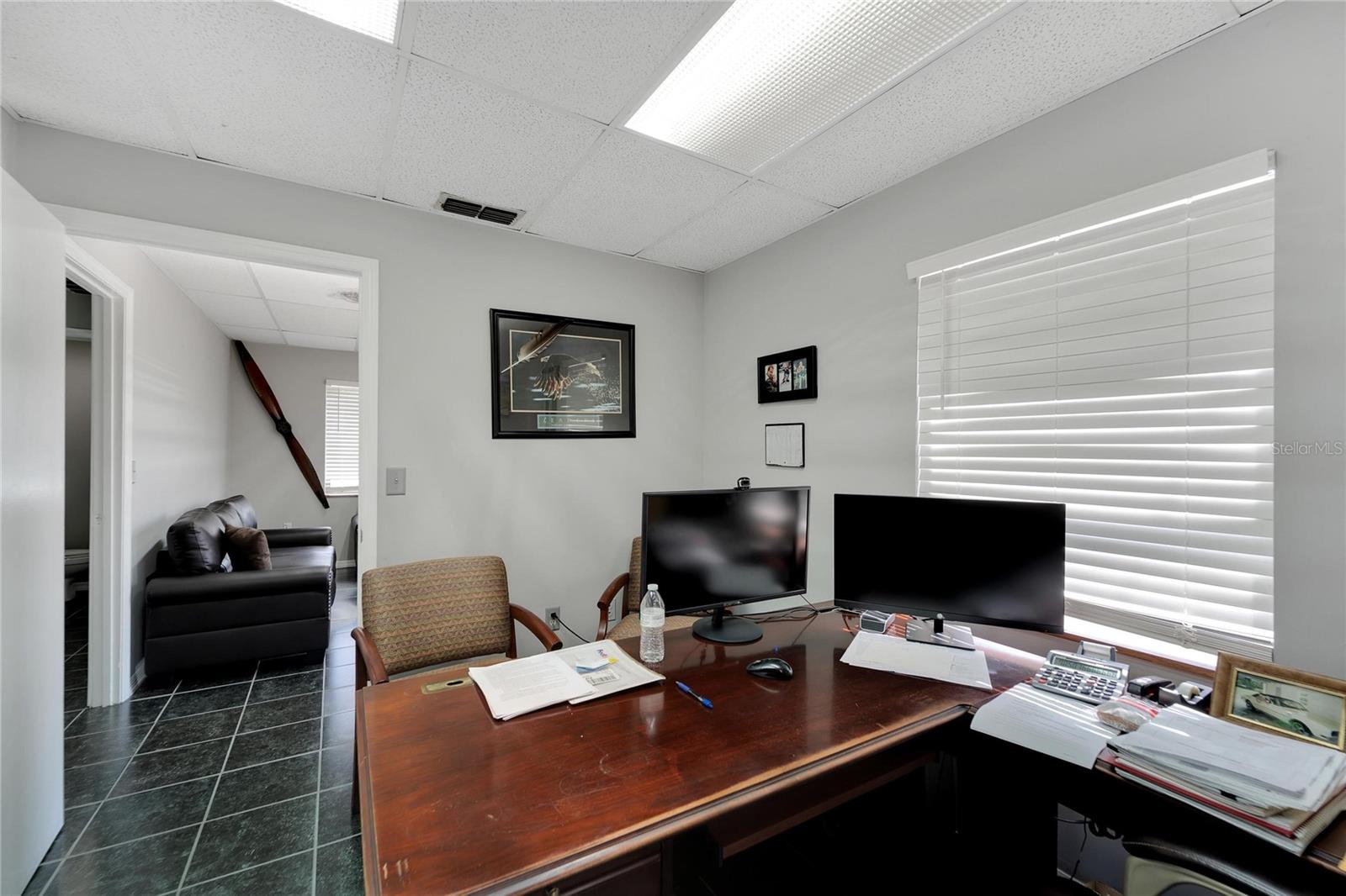 THOMAS WAYNE SUB - Commercial Lease