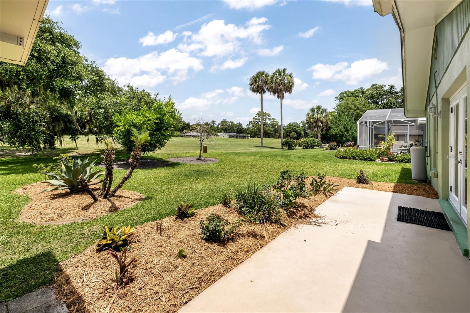 8 COURTNEY PLACE