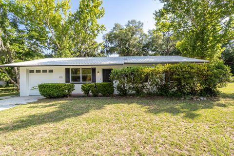 Photo of 4729 SE 19th Avenue, Gainesville, FL 32641 (MLS # GC530683)