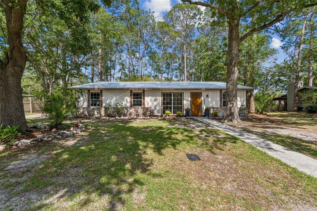 Photo of 5901 NW 29th Terrace, Gainesville, FL 32653 (MLS # GC541371)