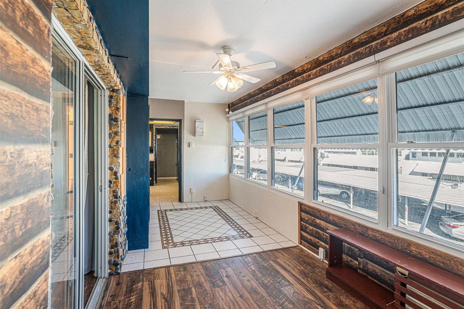 TOWN APTS CONDO - Residential