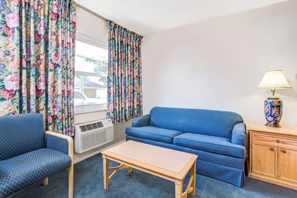 ACREAGE & UNREC - Commercial Sale