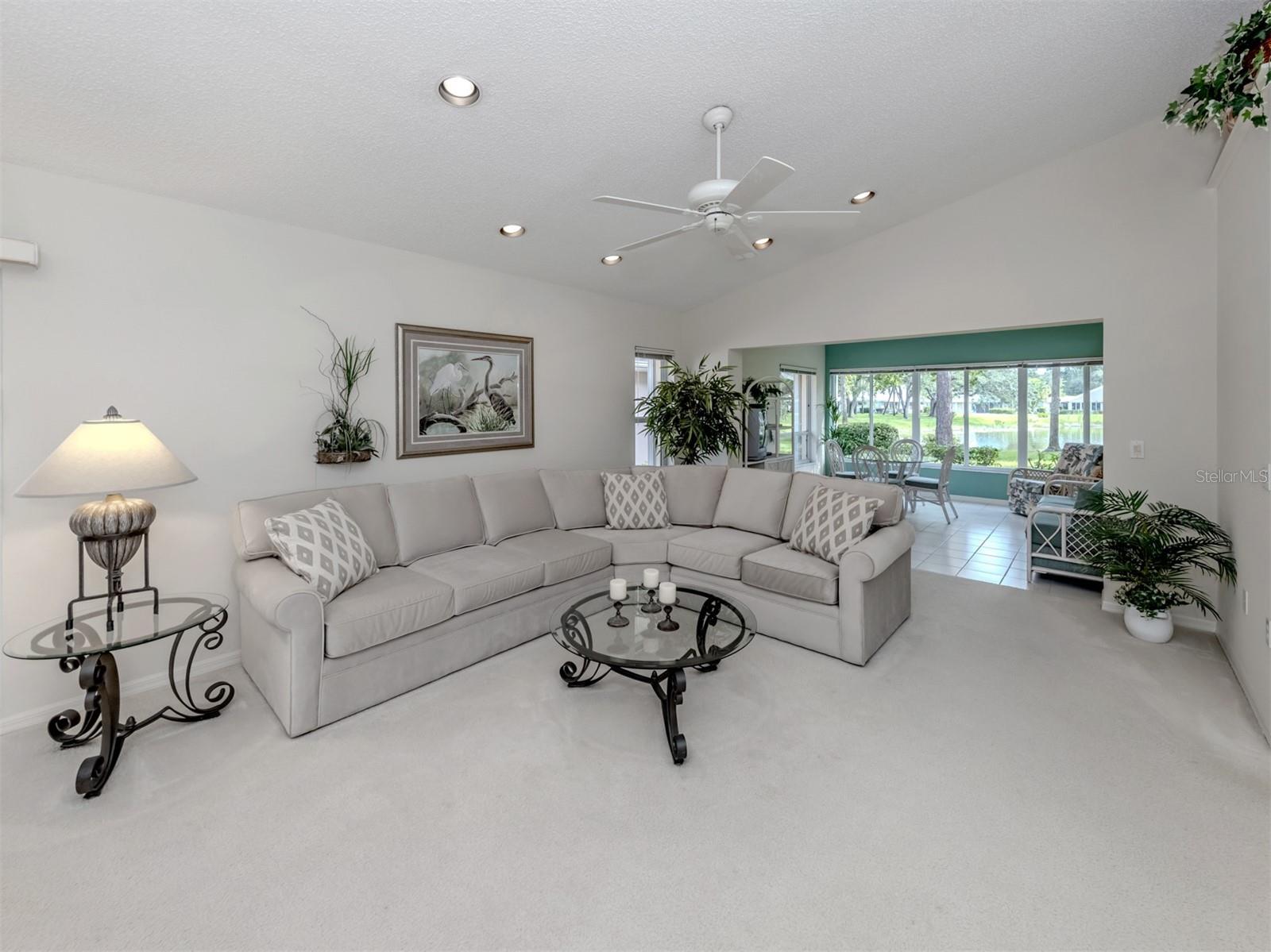 CLUBSIDE VILLAS - Residential