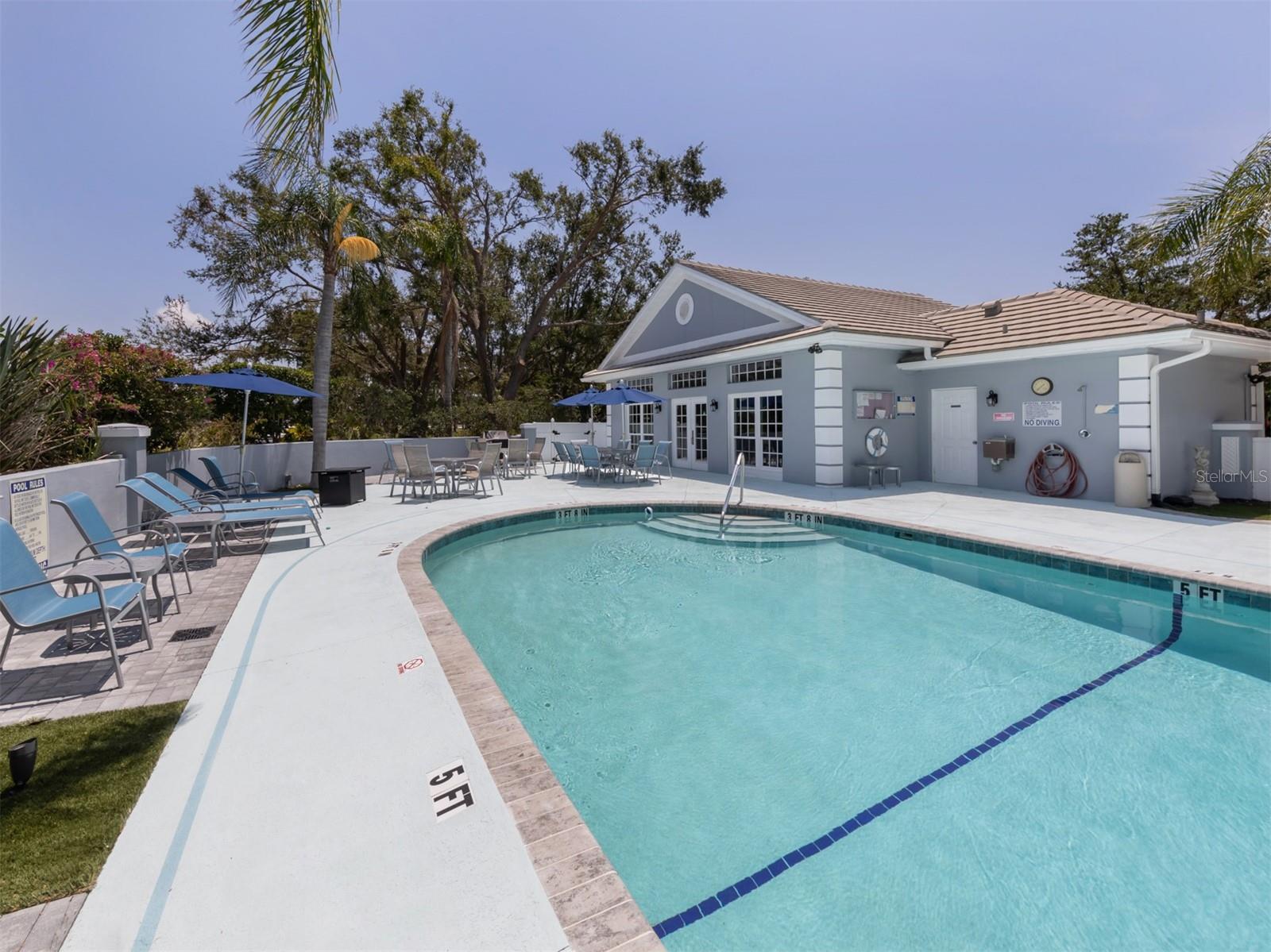 CLUBSIDE VILLAS - Residential