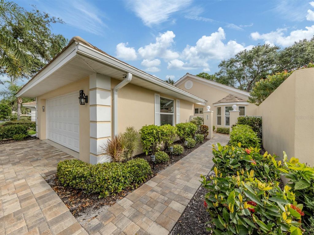 Photo of 523 Clubside Circle #52, Venice, FL 34293 (MLS # N6140891)