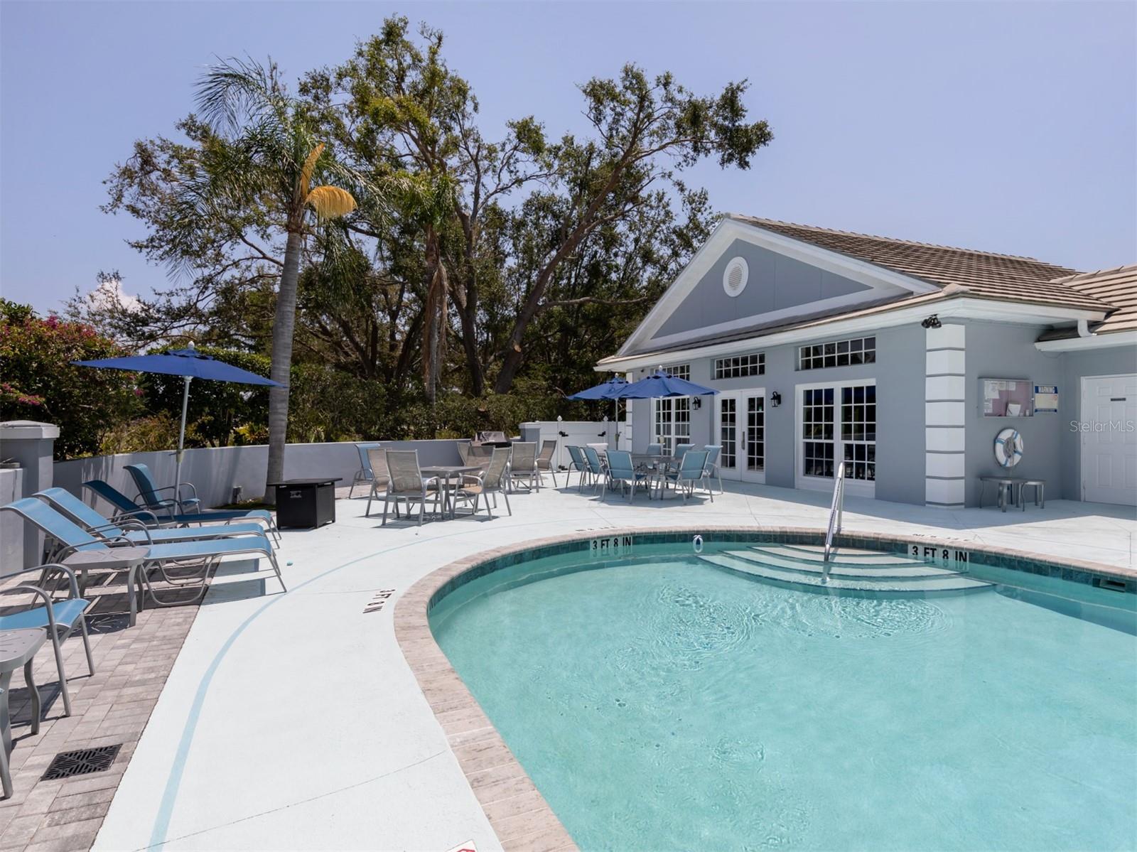 CLUBSIDE VILLAS - Residential