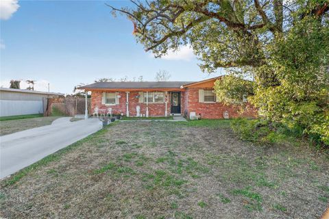 Photo of 505 Clearfield Road, Brandon, FL 33511 (MLS # L4959796)